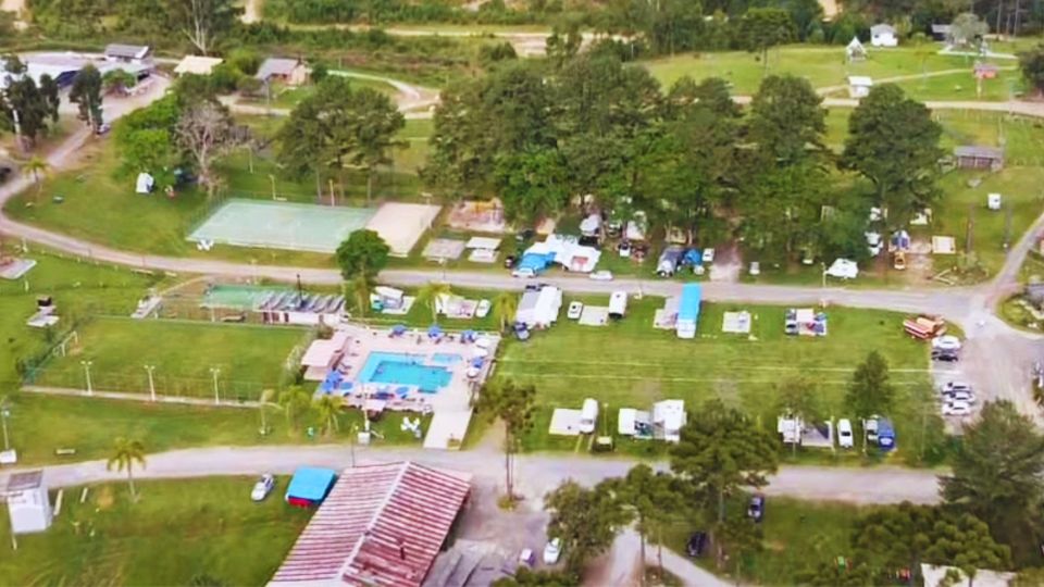 [Imagem de Fazenda Evaristo - Cabanas e Camping]